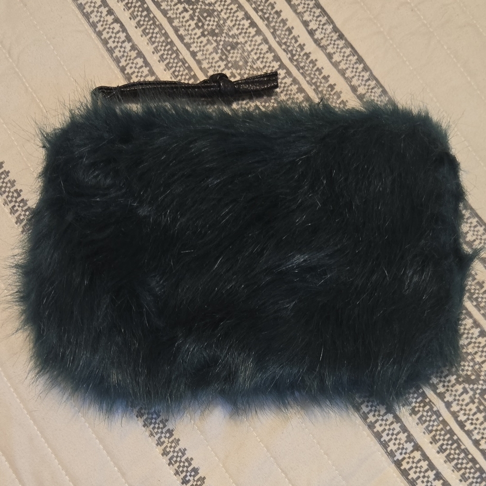 Luxurious Faux Fur Clutch in Dark Green